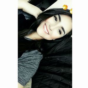 Meet your Posher, Aurelina